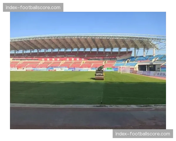 雷恩公园球场启动草皮更换工程,新草皮将更短更密,以利于技术型球队的地面传递 雷恩公园球场启动草皮更换工程,新草皮将更短更密,以利于技术型球队的地面传递